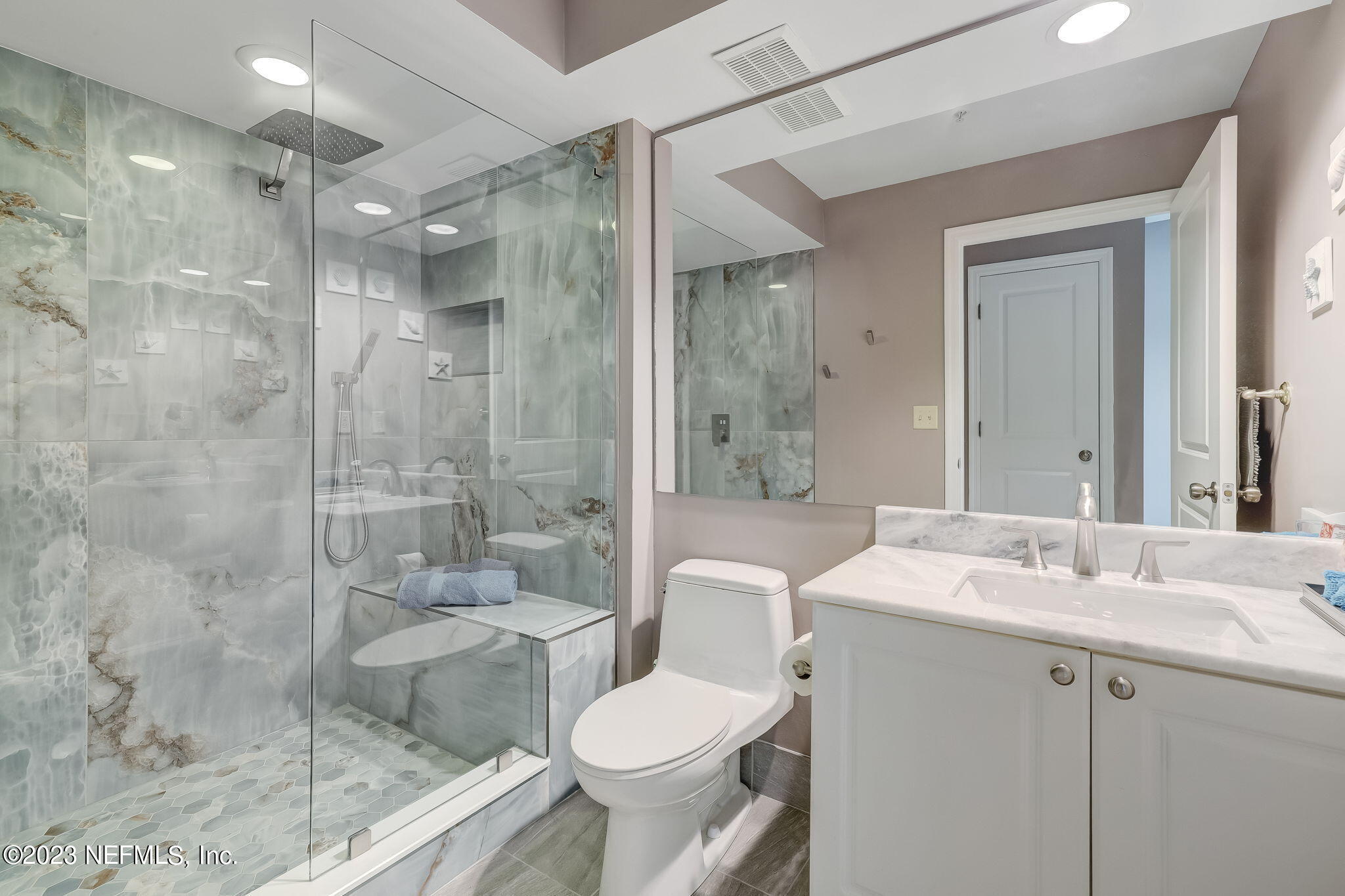 Jacksonville, Florida 32202, United States, 2 Bedrooms Bedrooms, ,2 BathroomsBathrooms,Residential,Active,69010