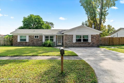 Photo of 8440 FROST Street N, Jacksonville, FL 32221 (MLS # 2130051)