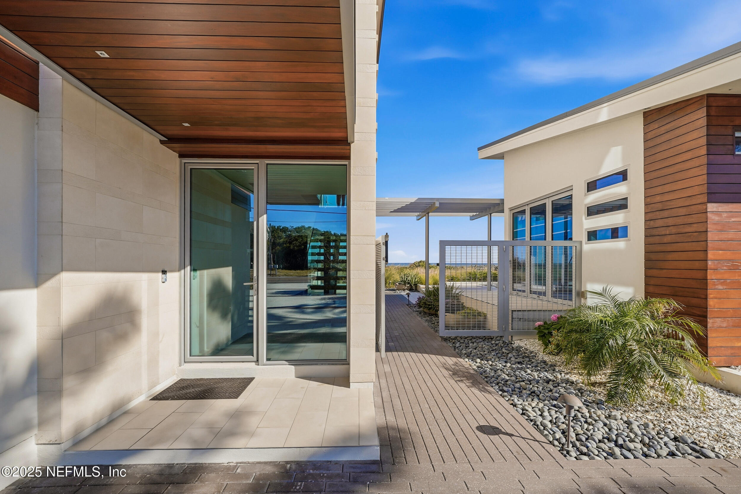 2498/2500 S FLETCHER Avenue