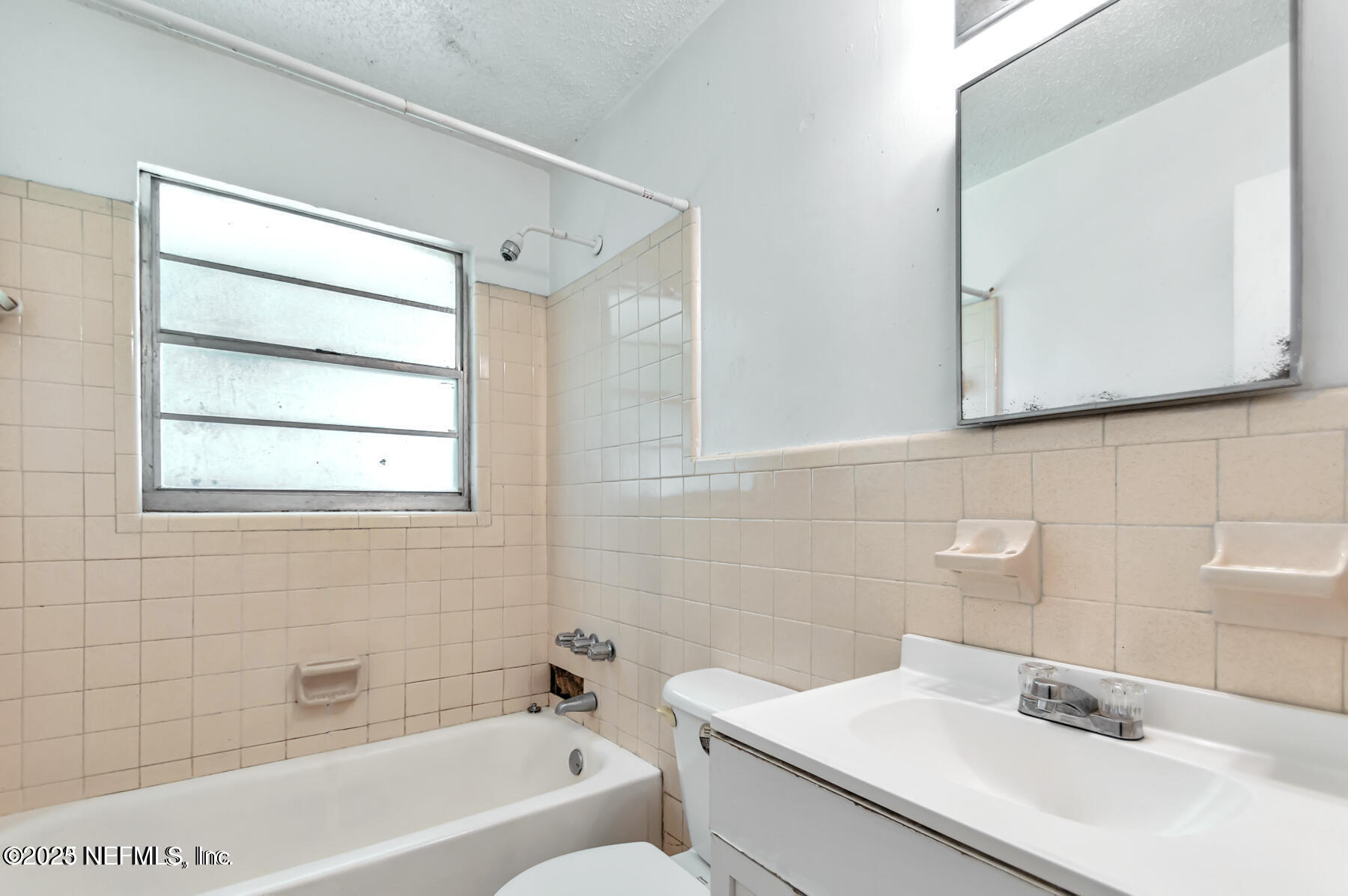 1359 W 31ST Street