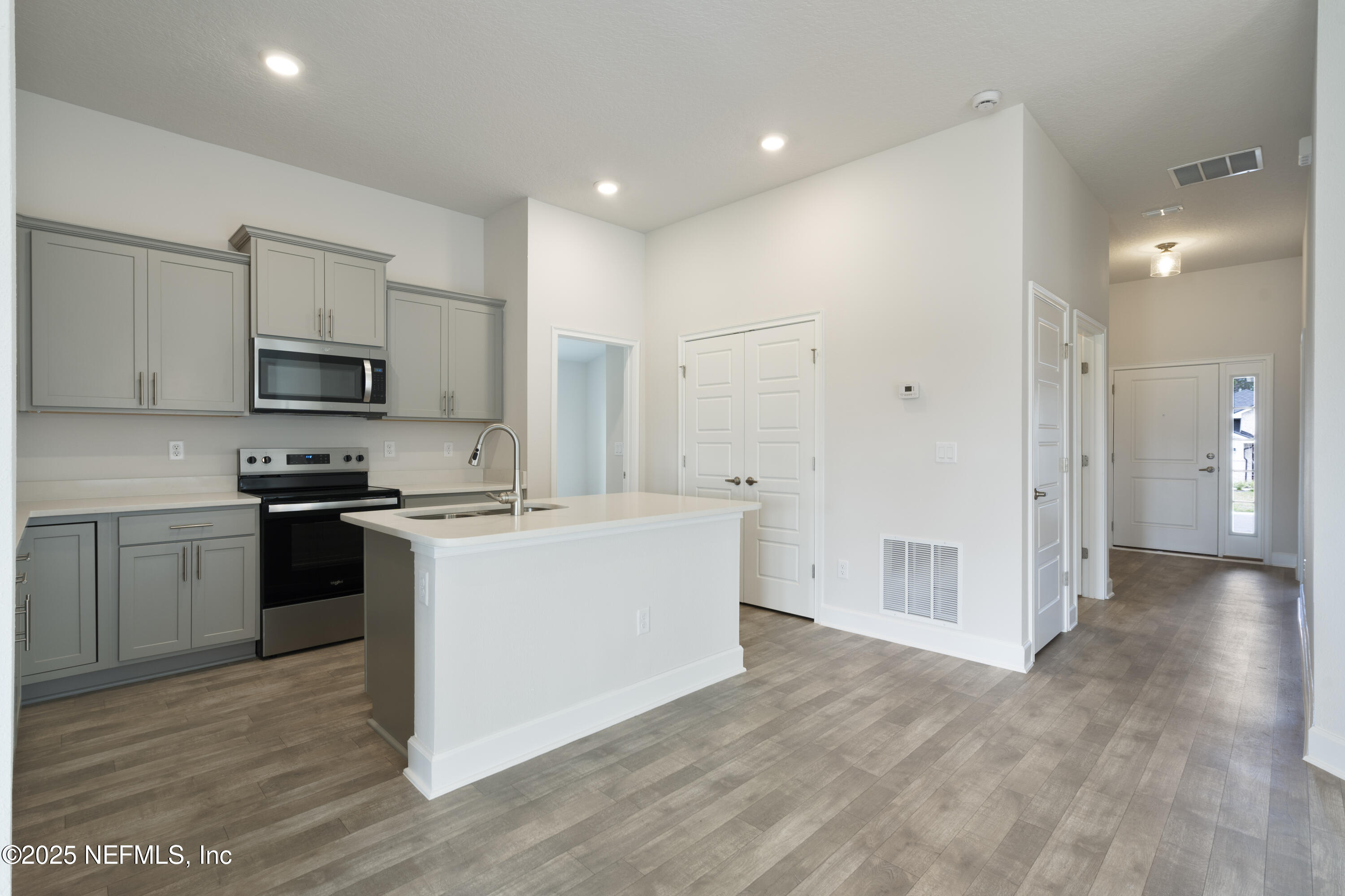 3111 FOREST VIEW Lane