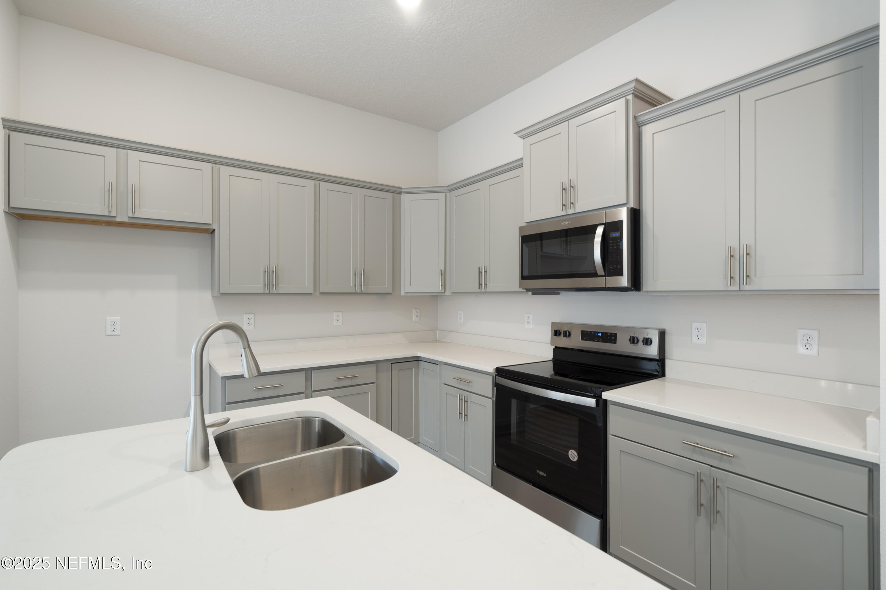 3111 FOREST VIEW Lane