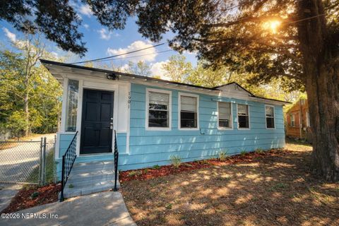 Photo of 1901 PULLMAN Court, Jacksonville, FL 32209 (MLS # 2149766)
