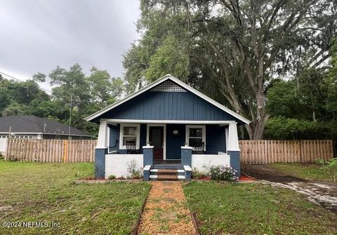 A home in Palatka