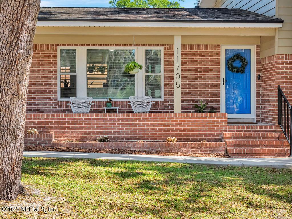 11705 FRANCIS DRAKE Drive
