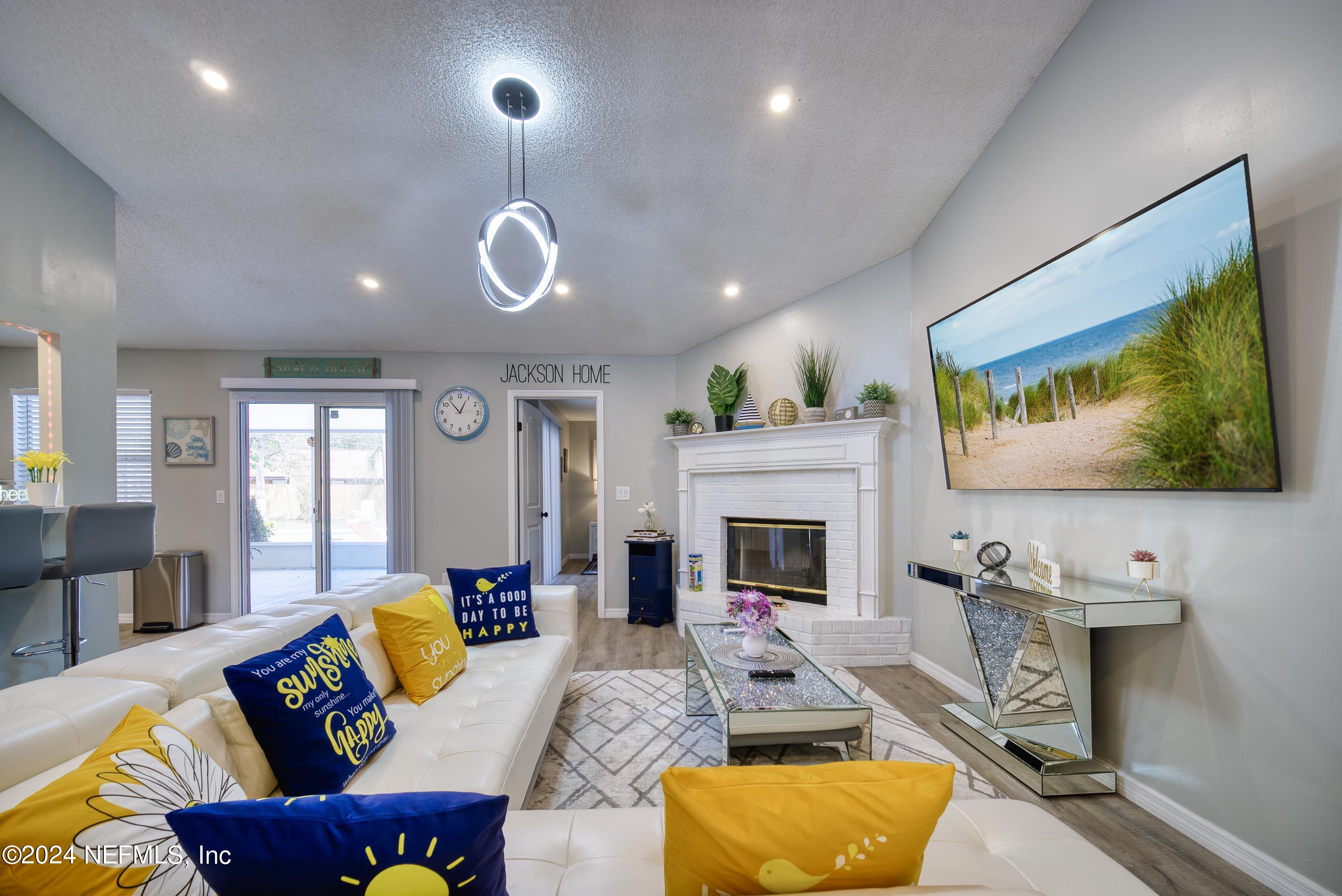 755 SANDLEWOOD Drive