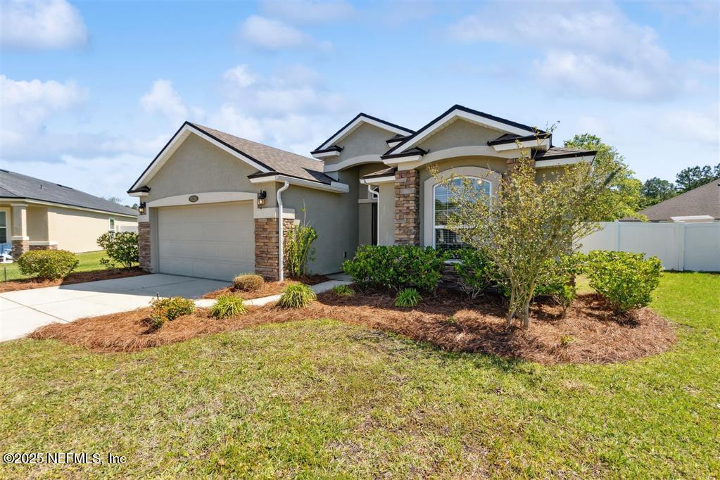 95210 LEAFCREST Court