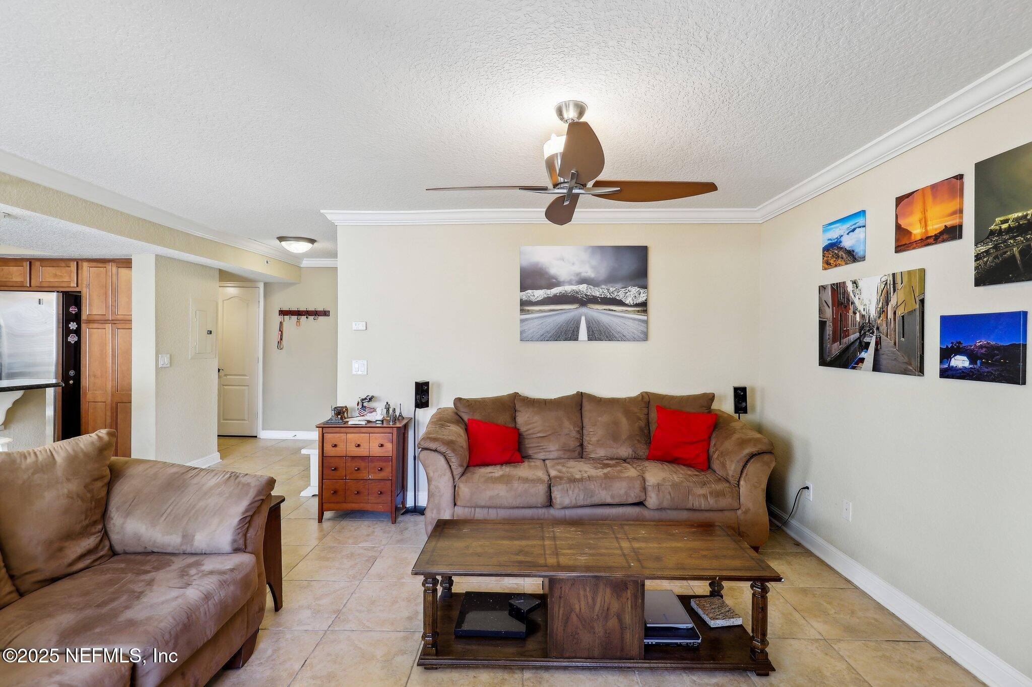 200 LAGUNA VILLAS Boulevard C21
