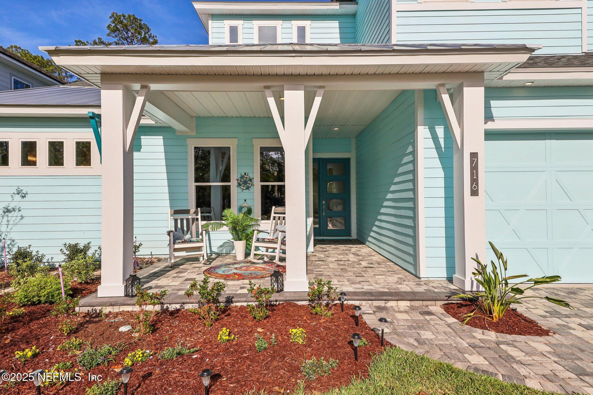 716 PALM CREST Drive