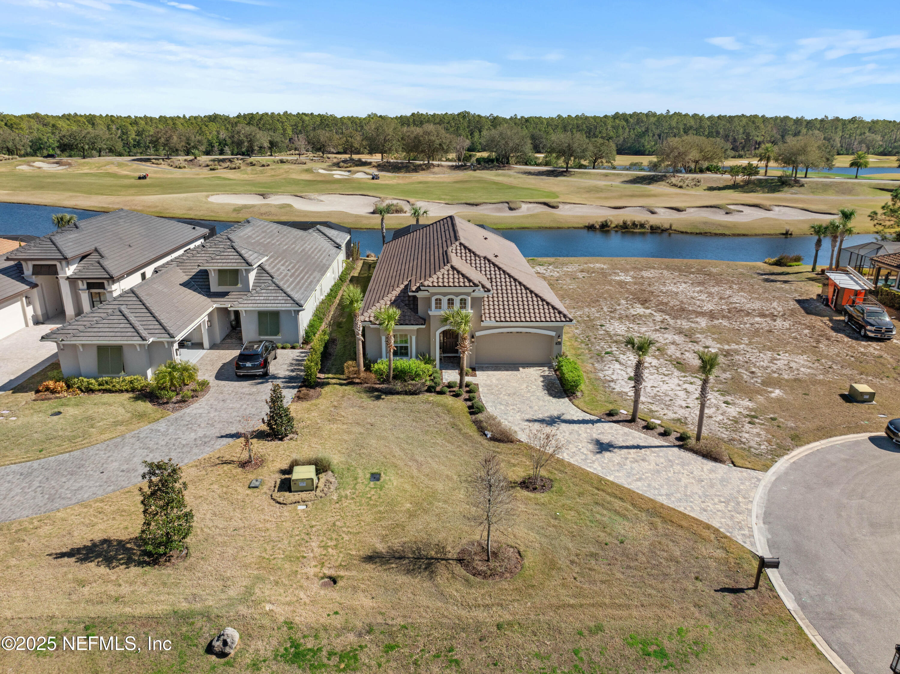 363 HIBISCUS Way