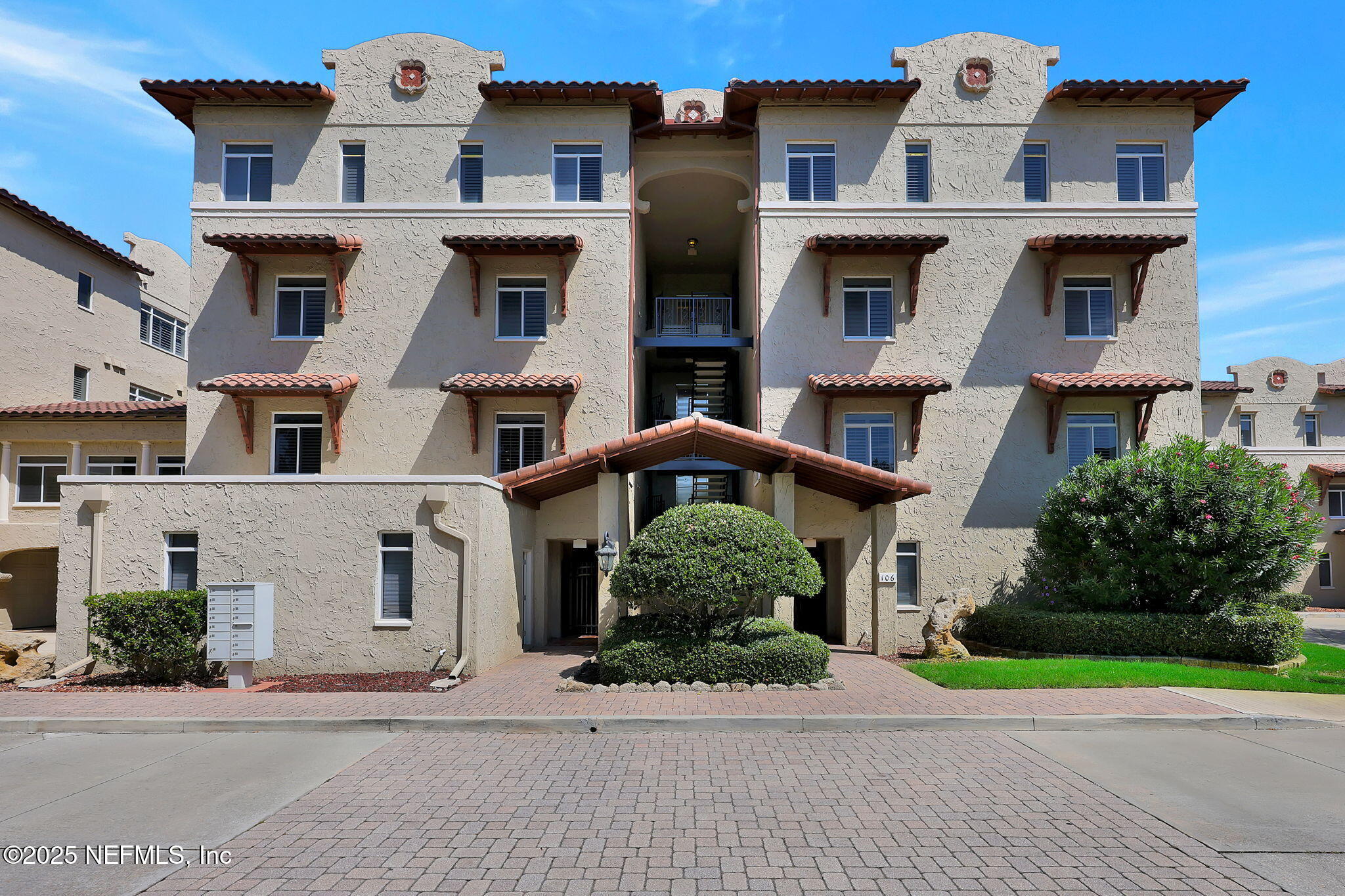 106 CLUB HOUSE Drive 211