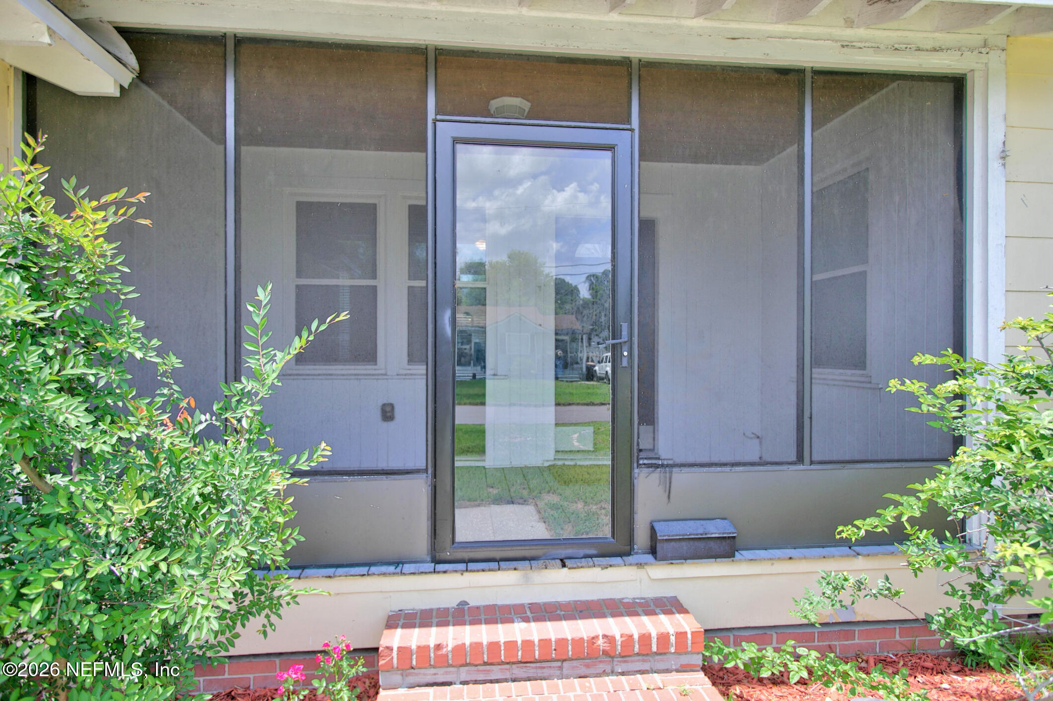 3341 SEVILLE Street W
