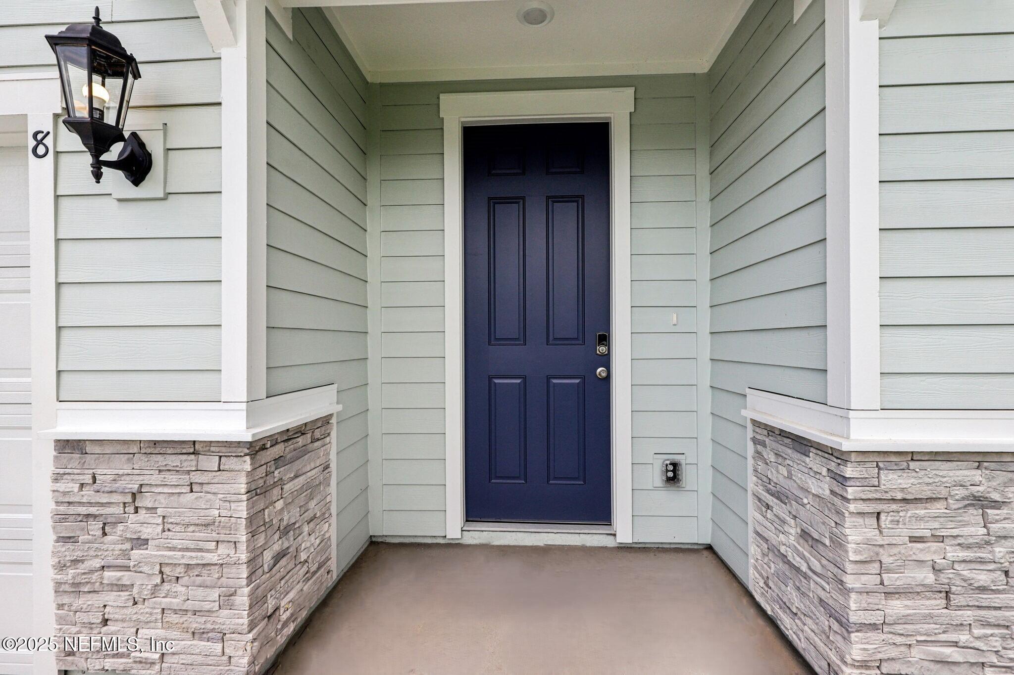 8 WANDERING CREEK Way