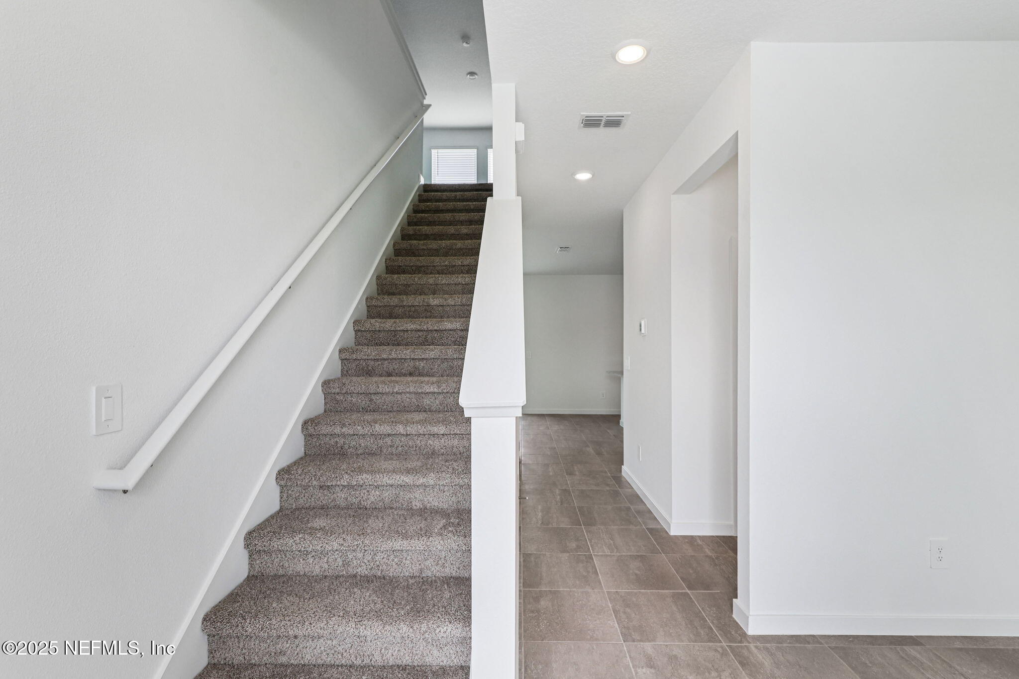 8 WANDERING CREEK Way