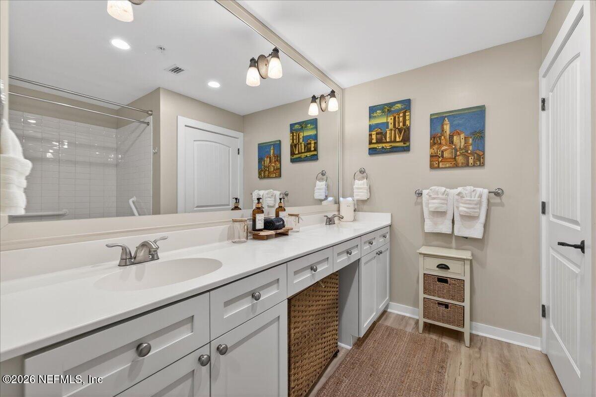 965 REGISTRY Boulevard 202