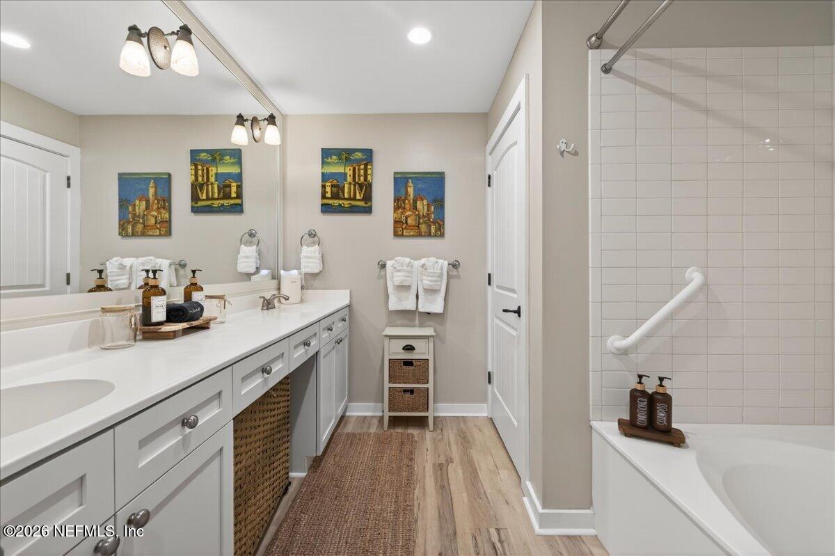 965 REGISTRY Boulevard 202