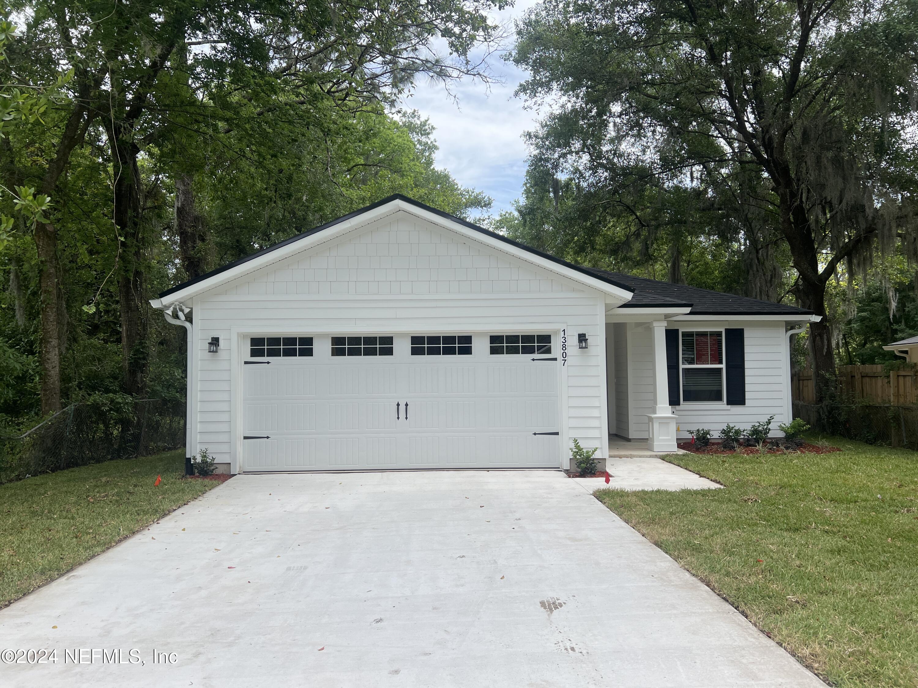 Jacksonville, FL home for sale located at 13807 Majestic Court, Jacksonville, FL 32218