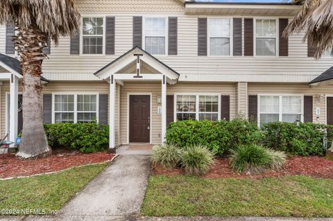 A home in Middleburg