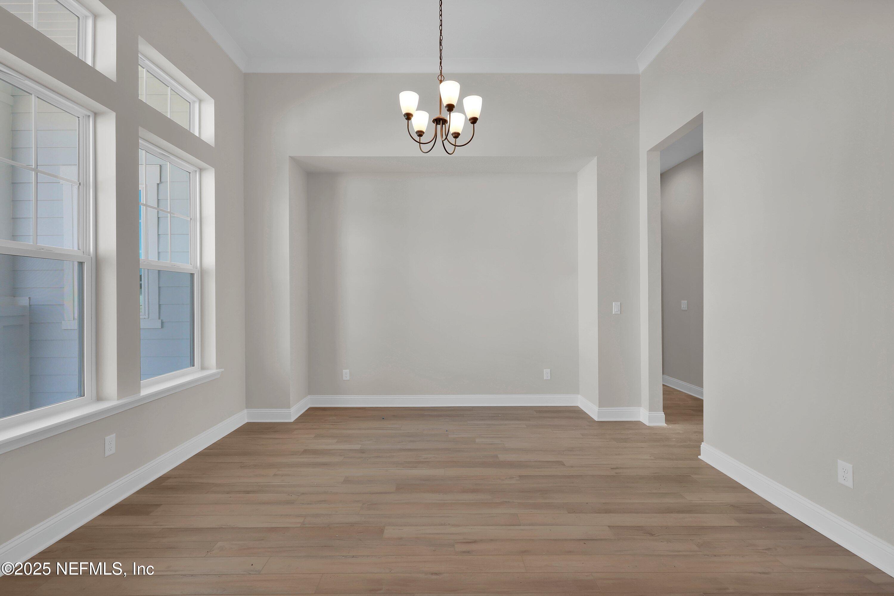 224 COURTNEY OAKS Drive
