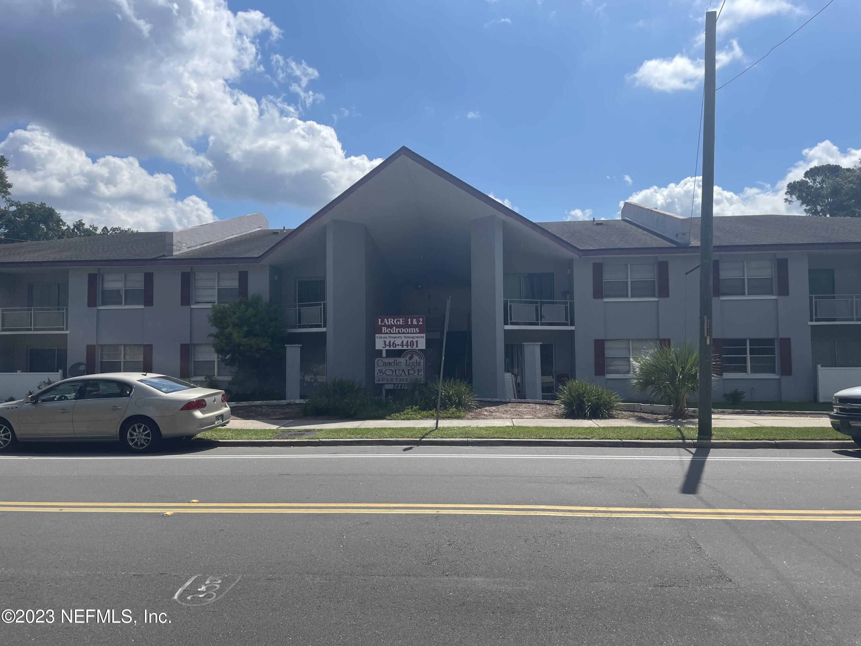 Jacksonville, FL home for sale located at 2441 SPRING PARK Road 13, Jacksonville, FL 32207
