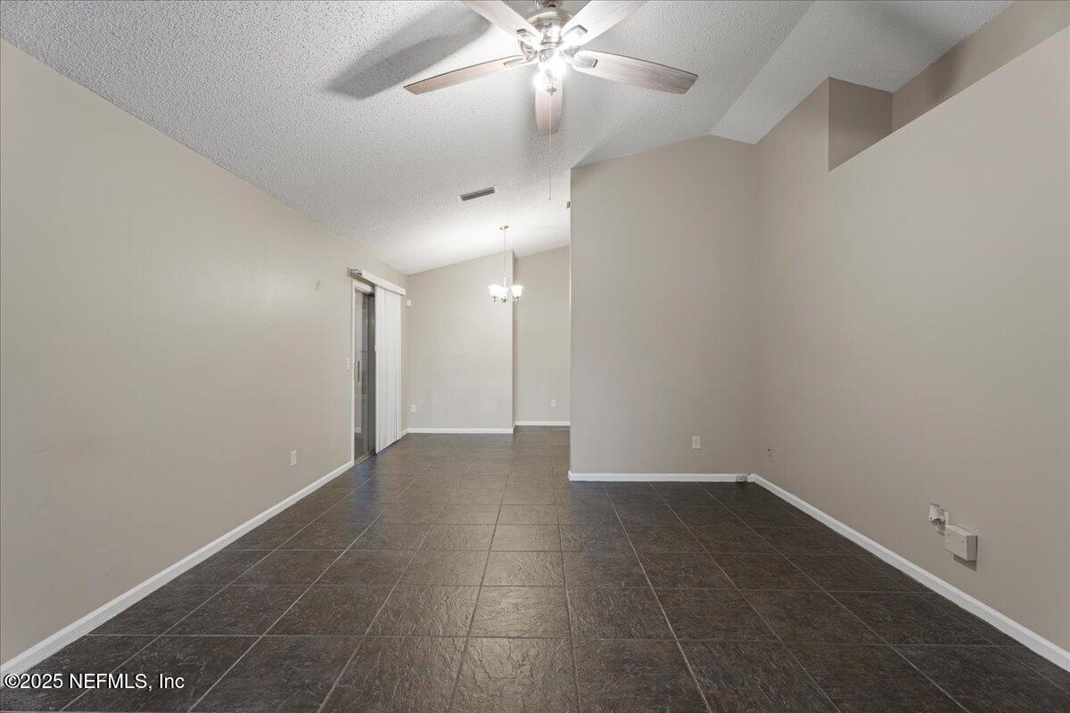 2467 TOWNSQUARE Drive