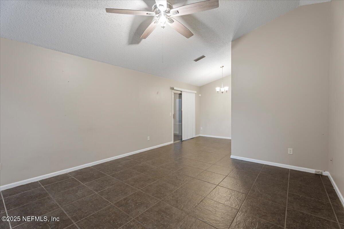 2467 TOWNSQUARE Drive