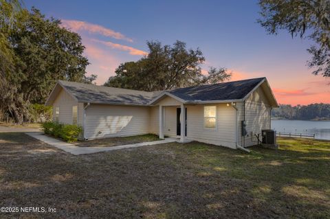 A home in Interlachen