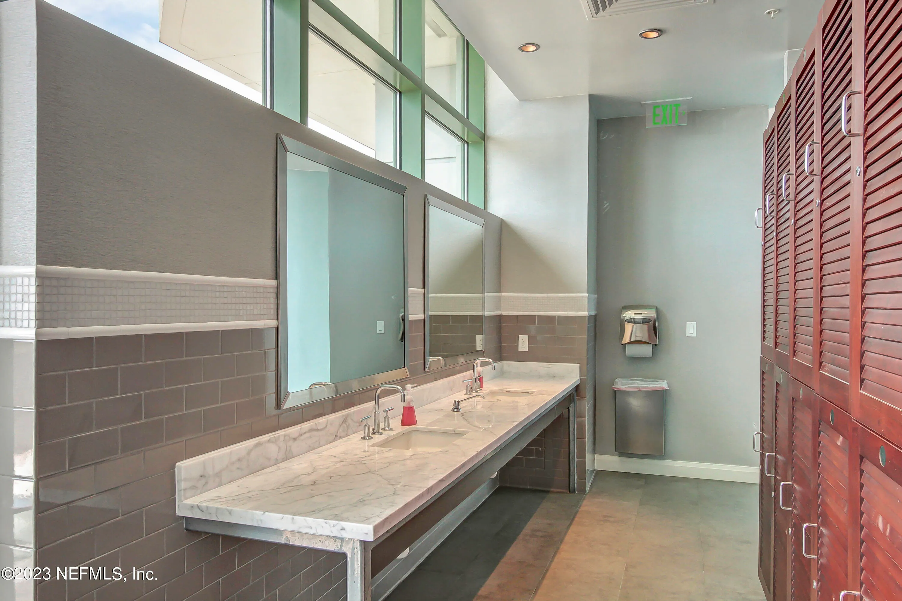 Jacksonville, Florida 32207, United States, 2 Bedrooms Bedrooms, ,2 BathroomsBathrooms,Residential,Active,31397