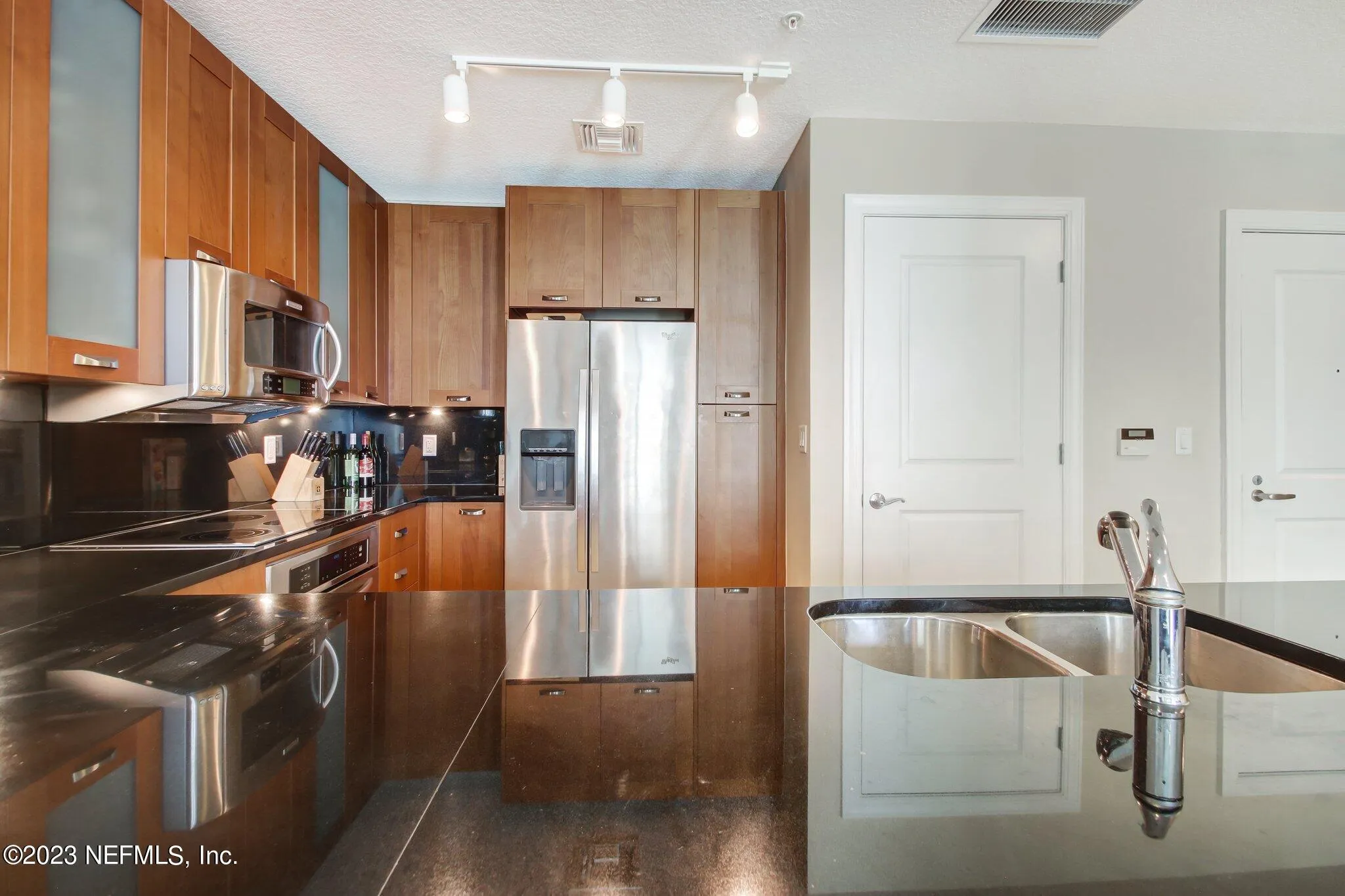 Jacksonville, Florida 32207, United States, 2 Bedrooms Bedrooms, ,2 BathroomsBathrooms,Residential,Active,31397