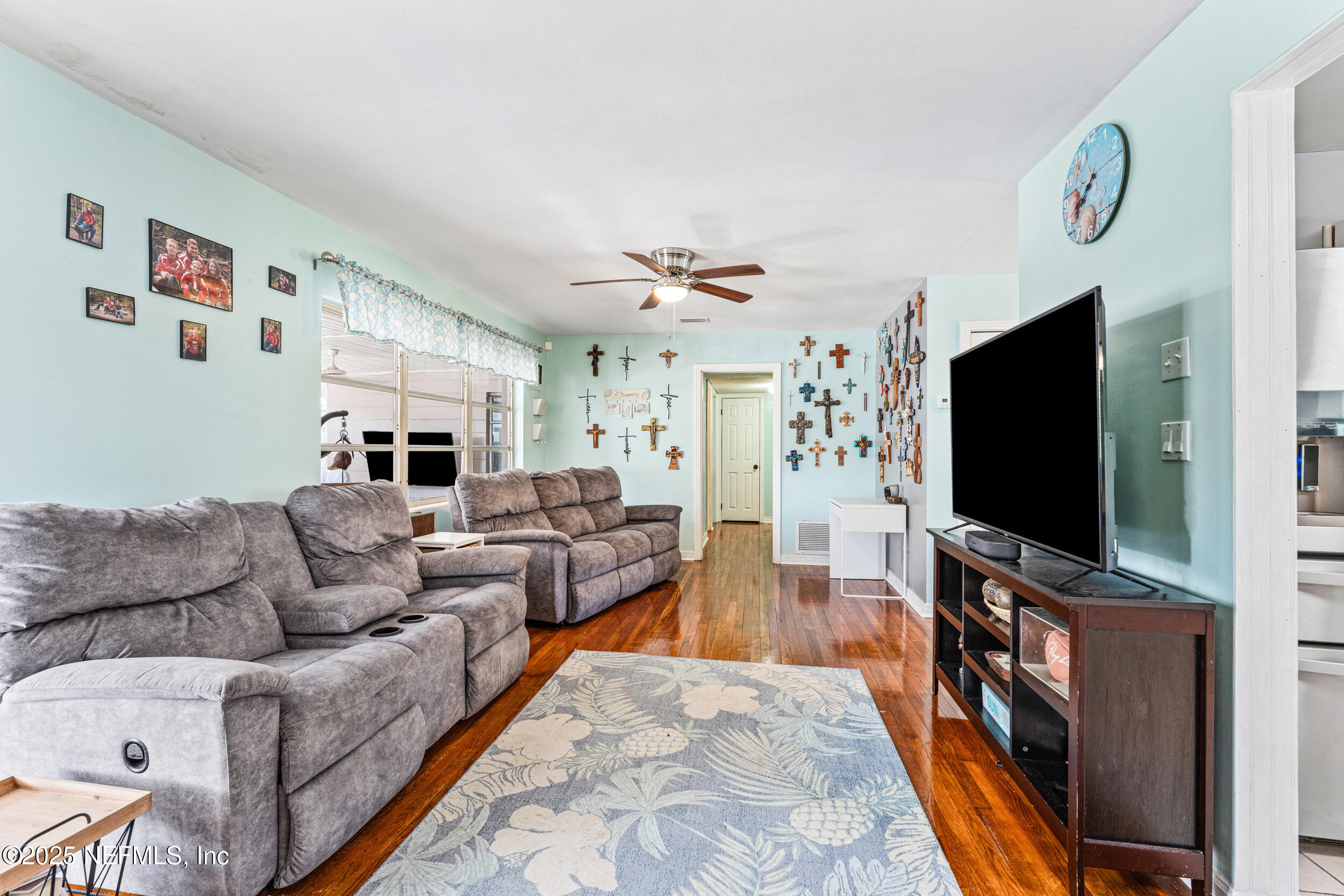 1502 ARDEN Way