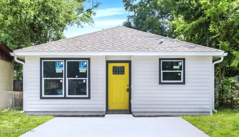 Photo of 1264 W 19TH Street, Jacksonville, FL 32209 (MLS # 2142314)