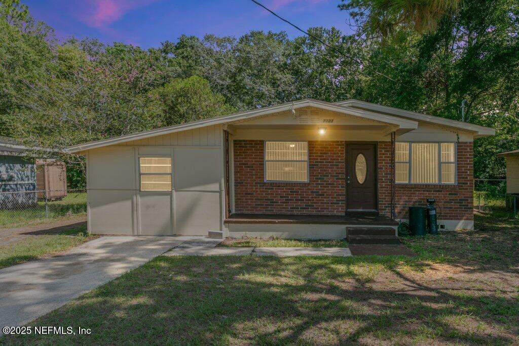 7323 MELVIN Circle N