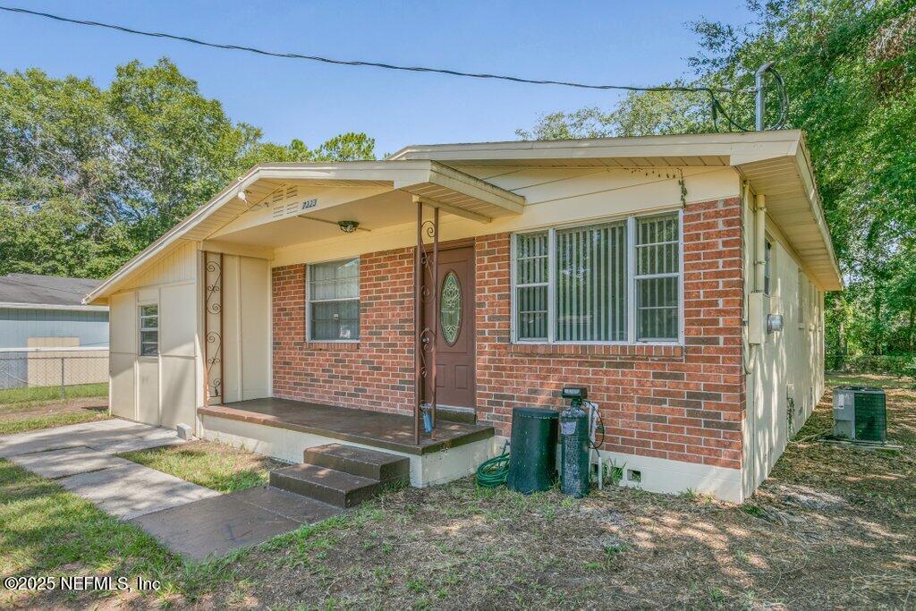 7323 MELVIN Circle N