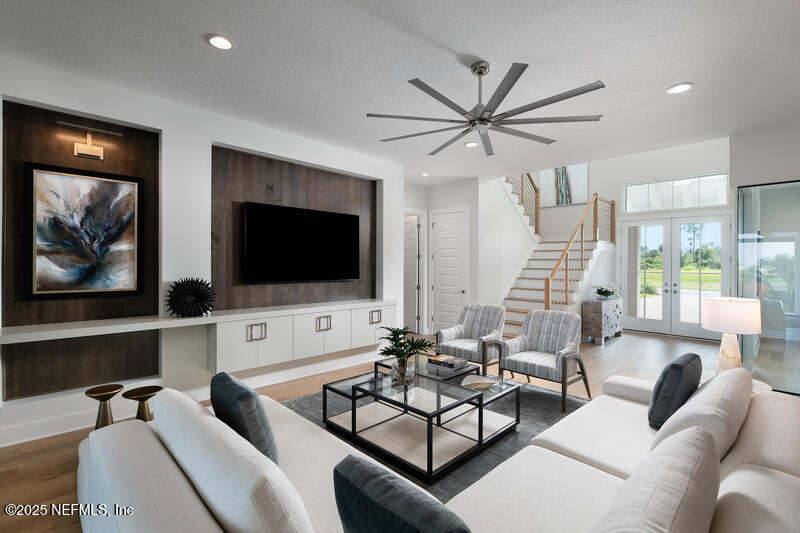 544 PANTANO Drive