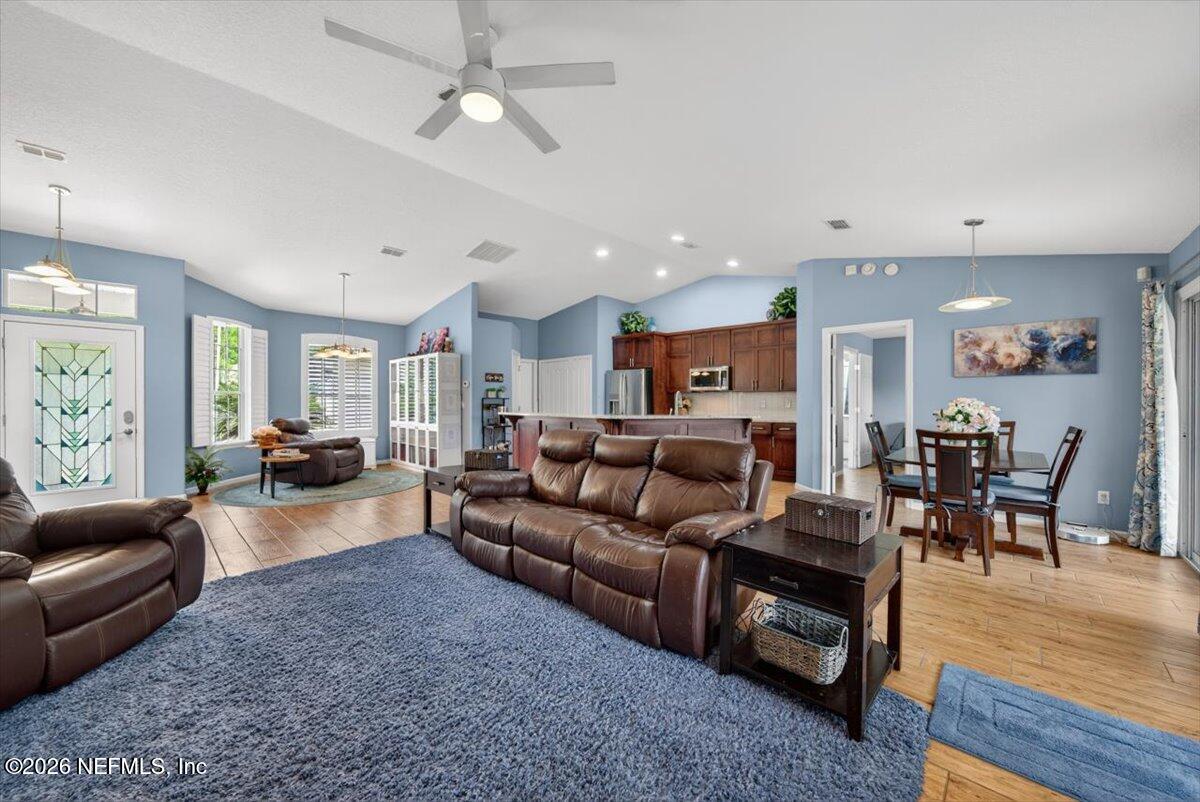 8686 CANOPY OAKS Drive