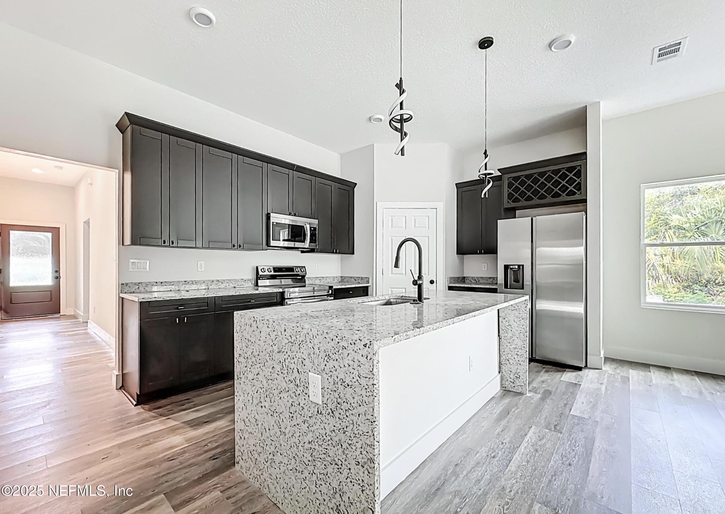 2839 PALMDALE Street