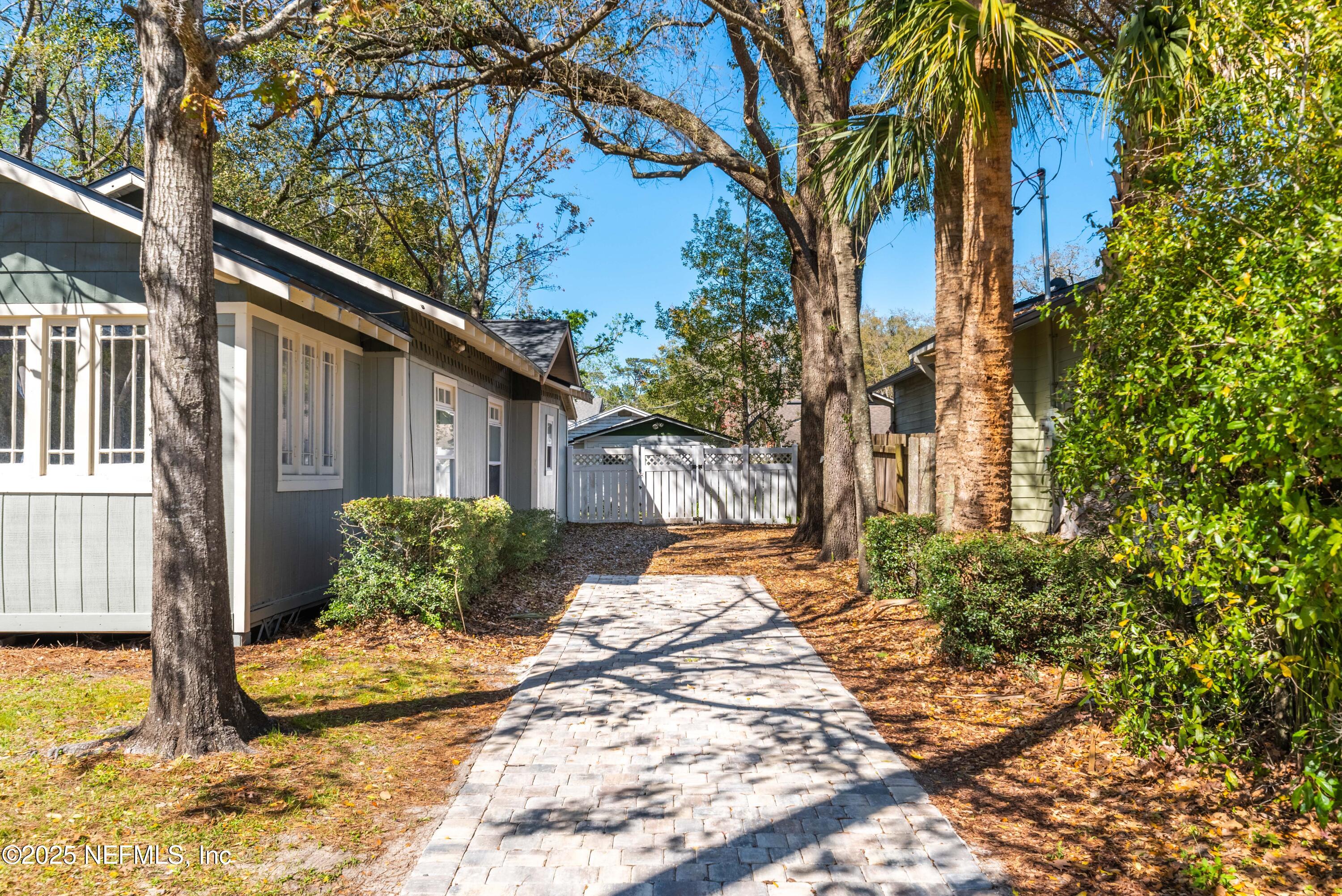 4409 ST JOHNS Avenue