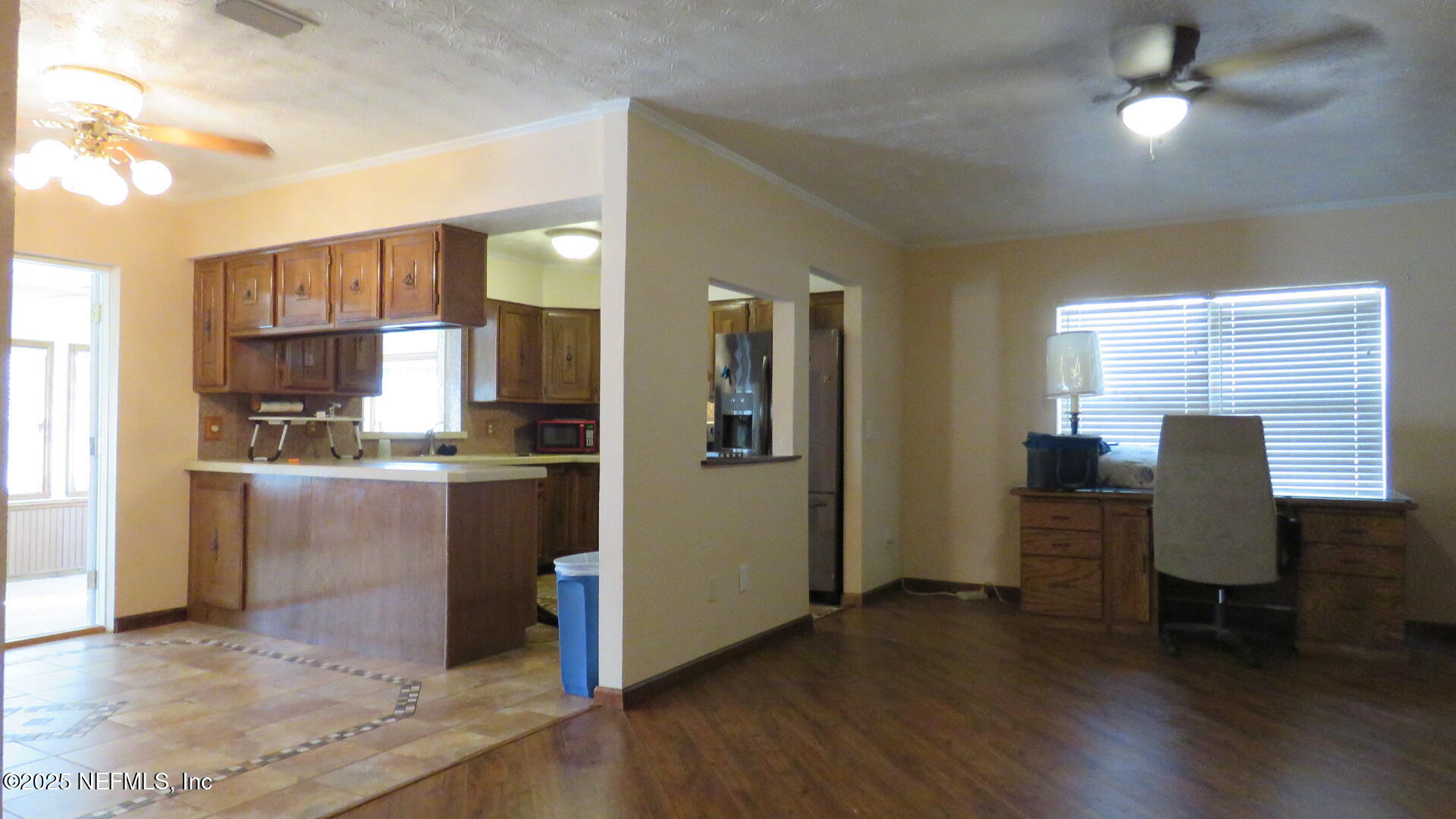 2722 OAKDALE Drive W