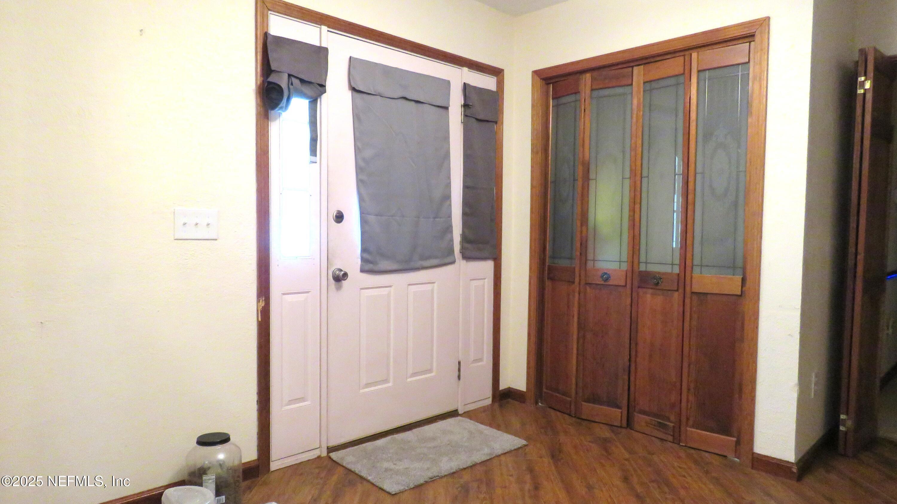 2722 OAKDALE Drive W