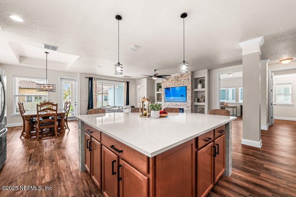 131 PARADISE VALLEY Drive