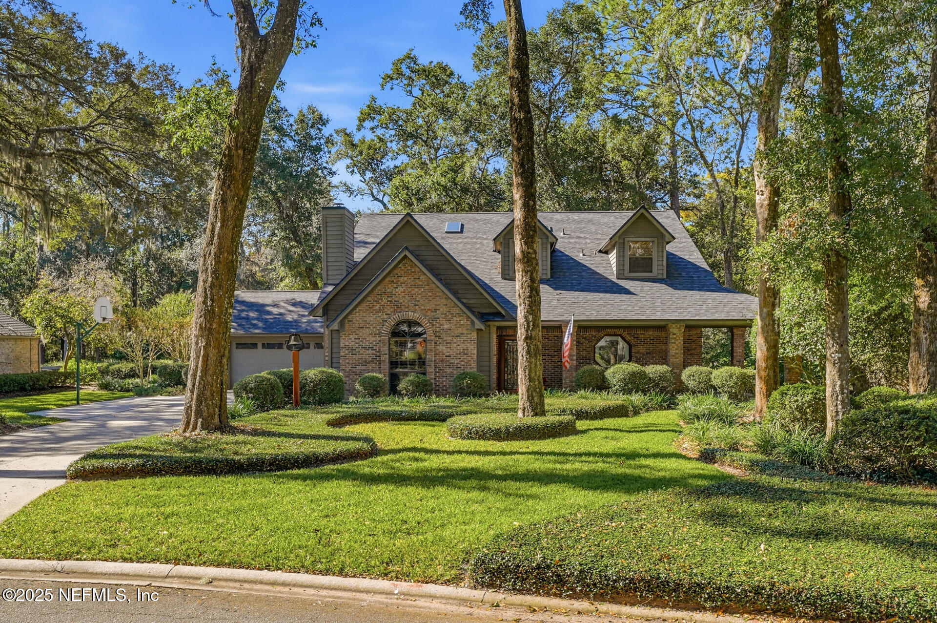 12180 DIVIDING OAKS Trail W