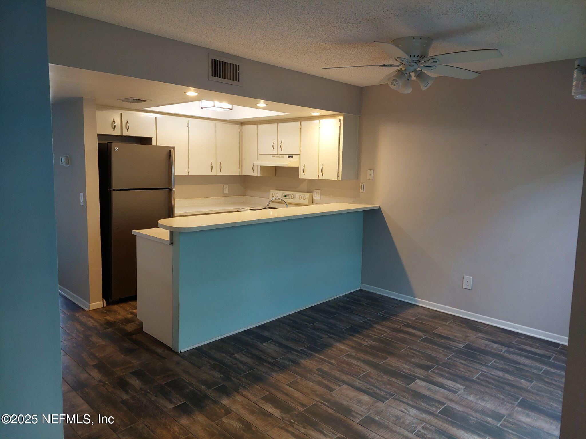 101 N PINE Street 2