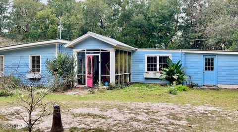 A home in Interlachen