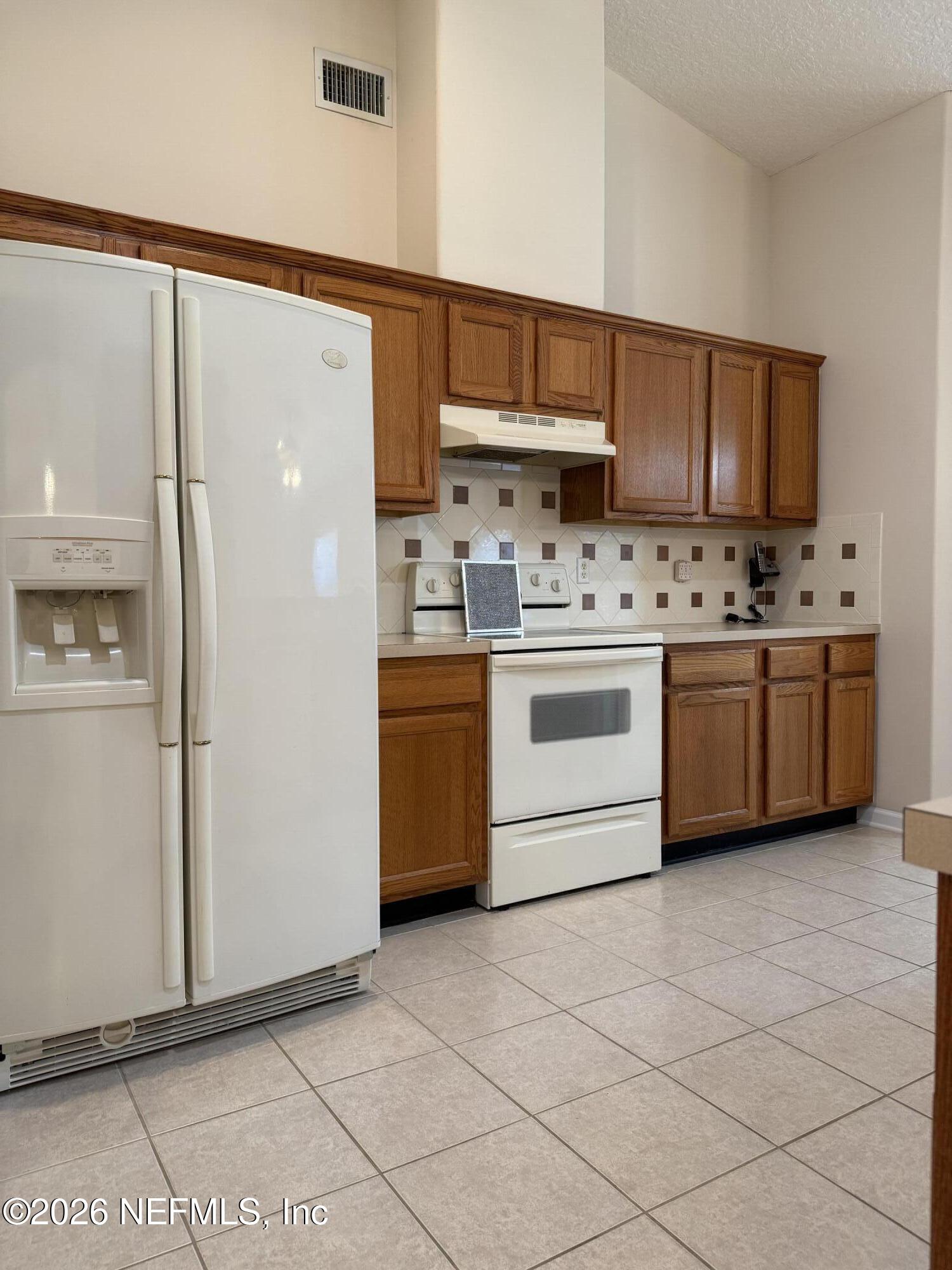 992 HYANNIS PORT Drive