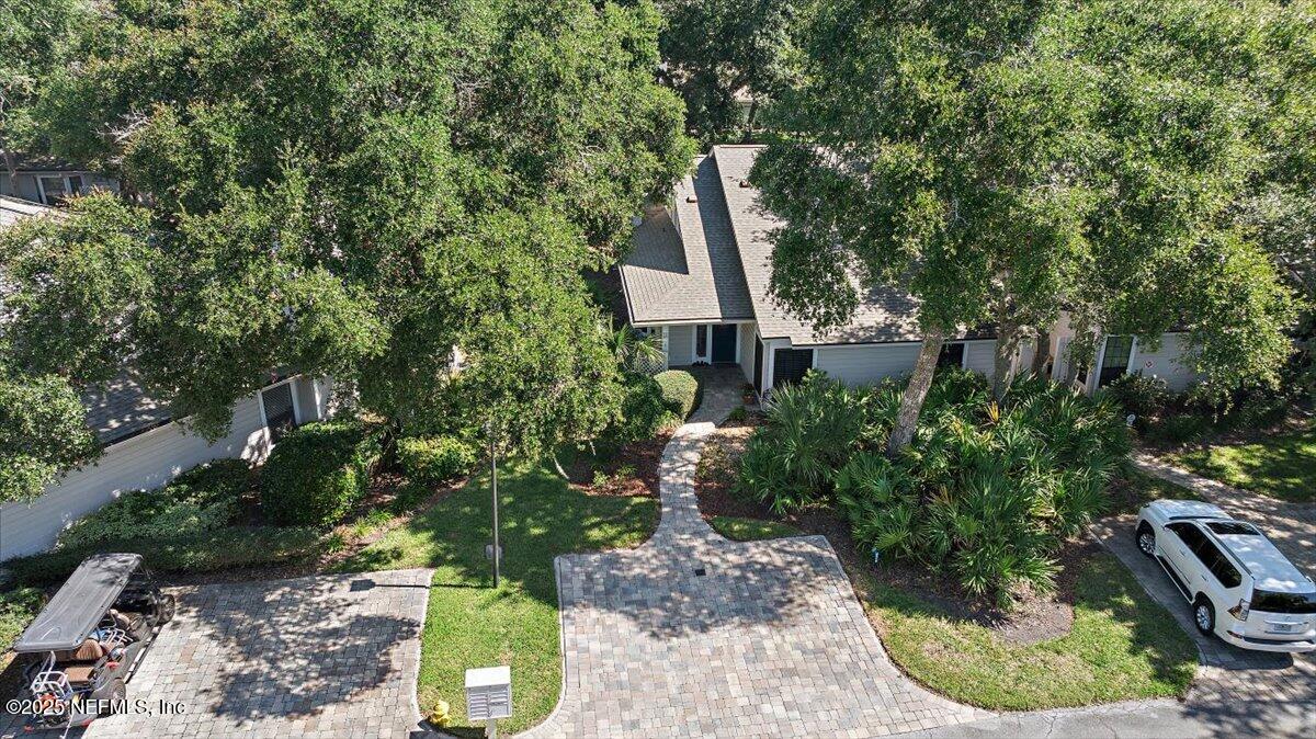 18 W SEA WINDS Lane W