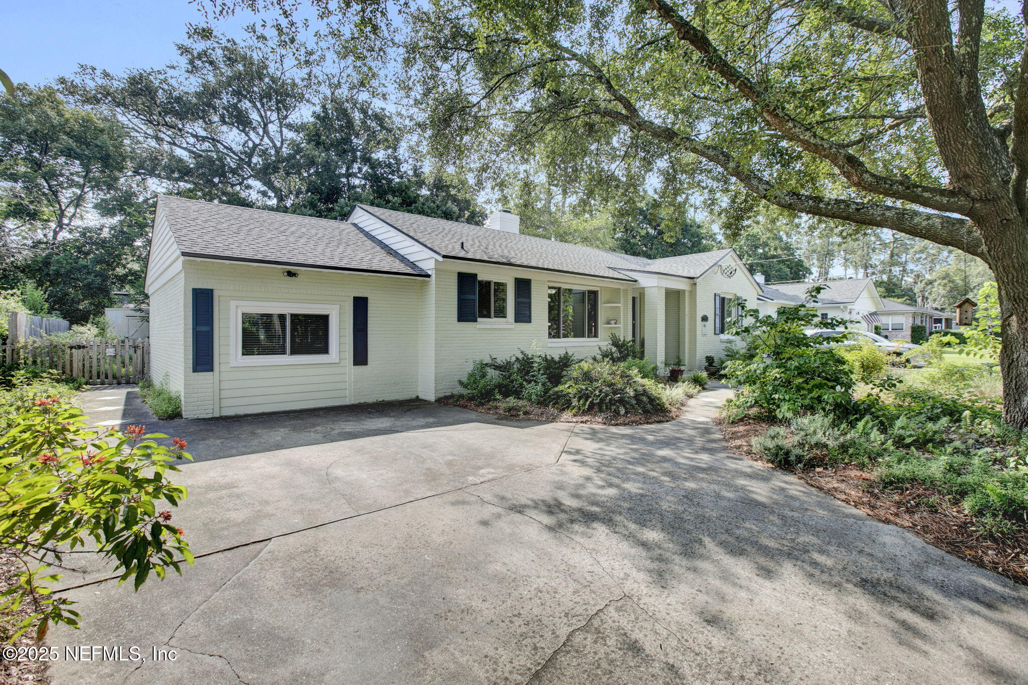 1409 MONTICELLO Road