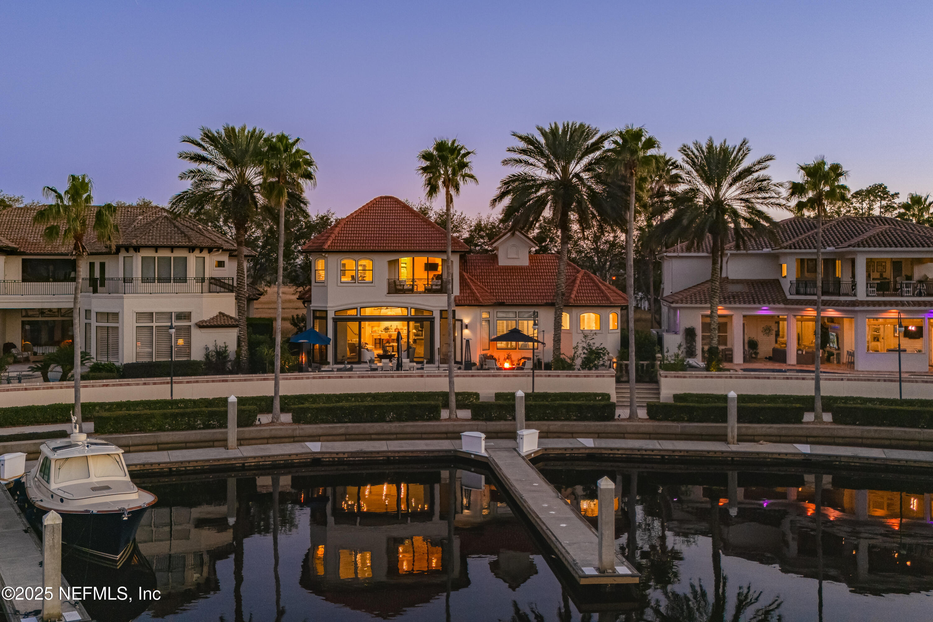 112 HARBOURMASTER Court