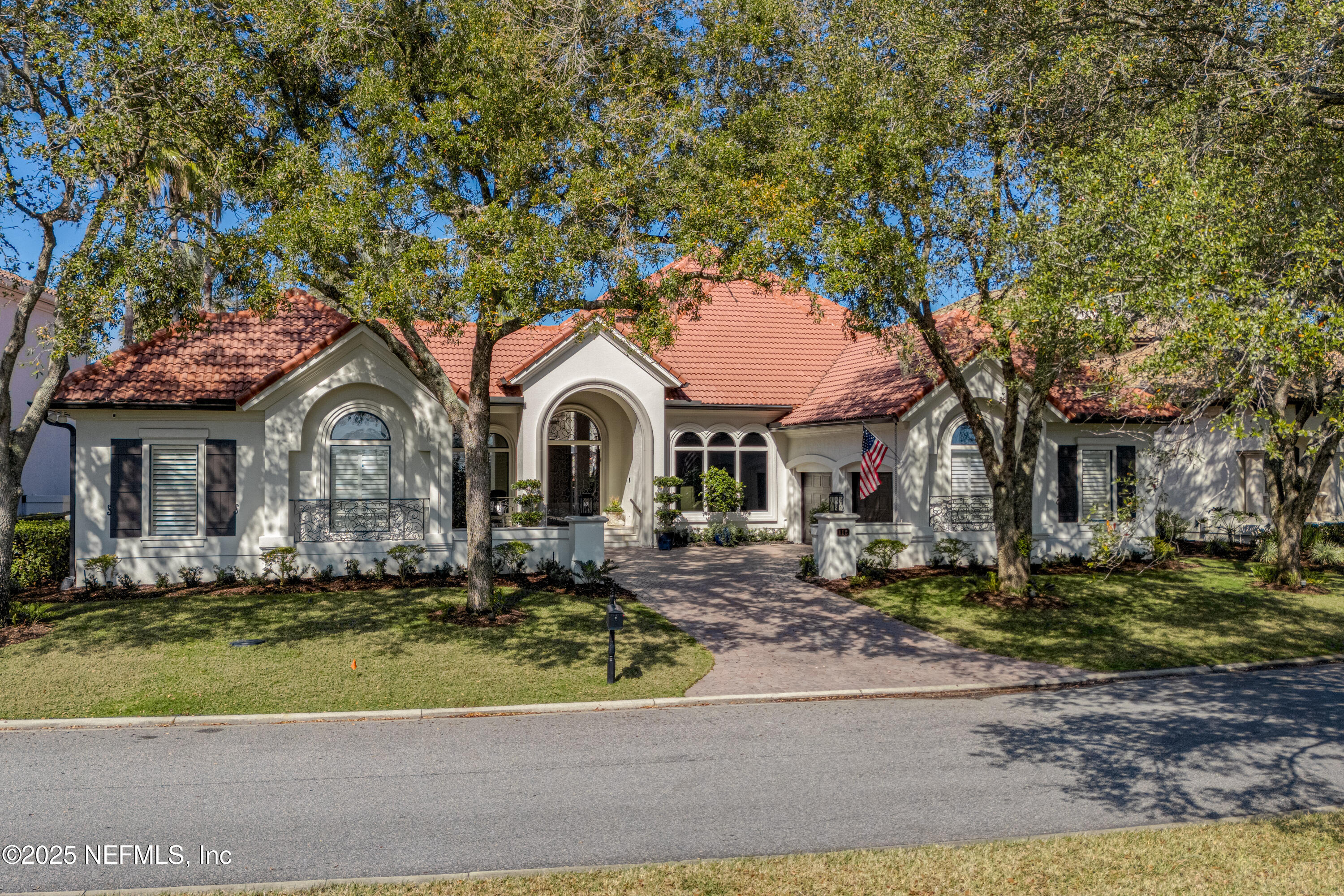 112 HARBOURMASTER Court