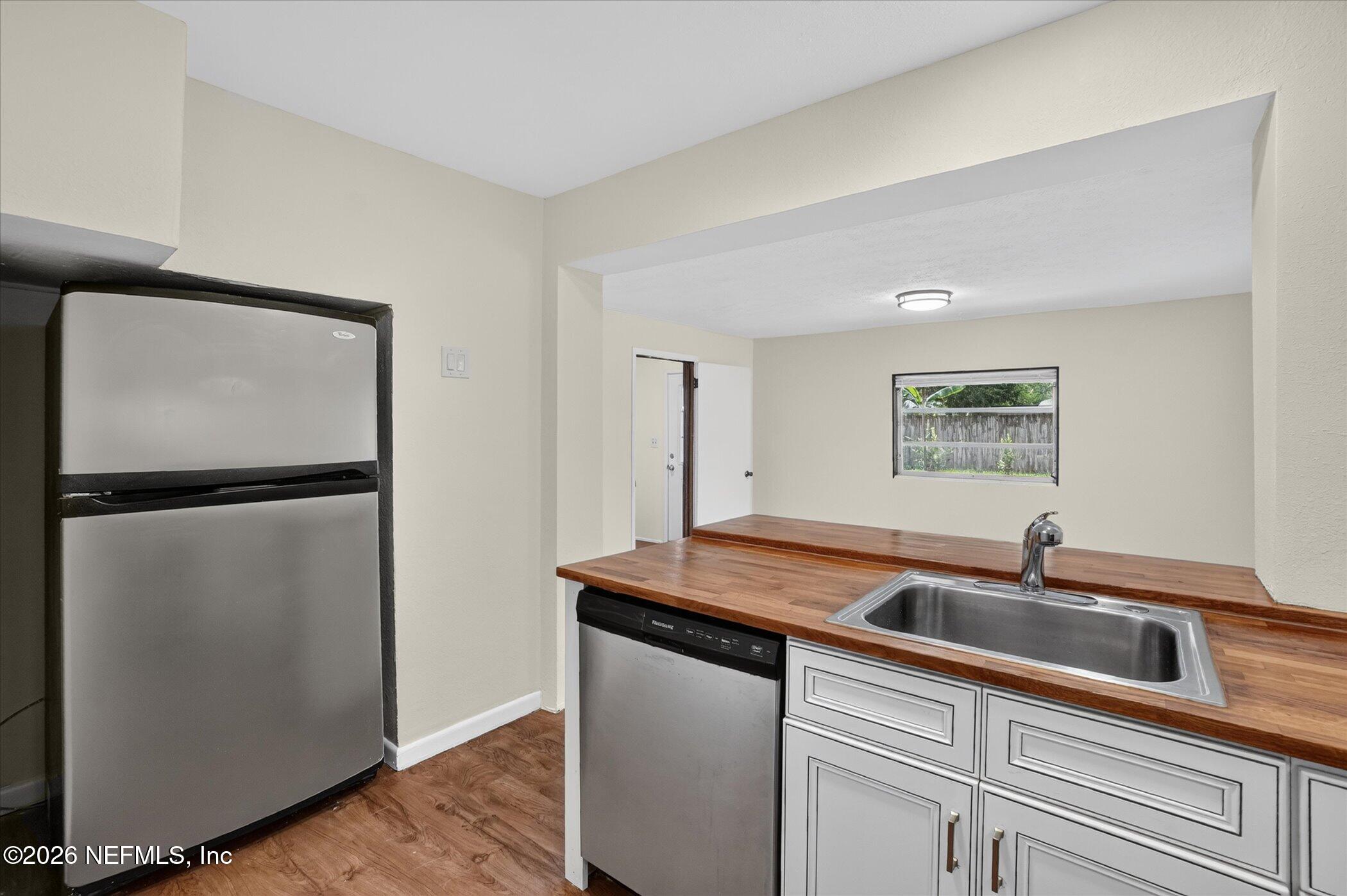 4748 BEVERLY Circle