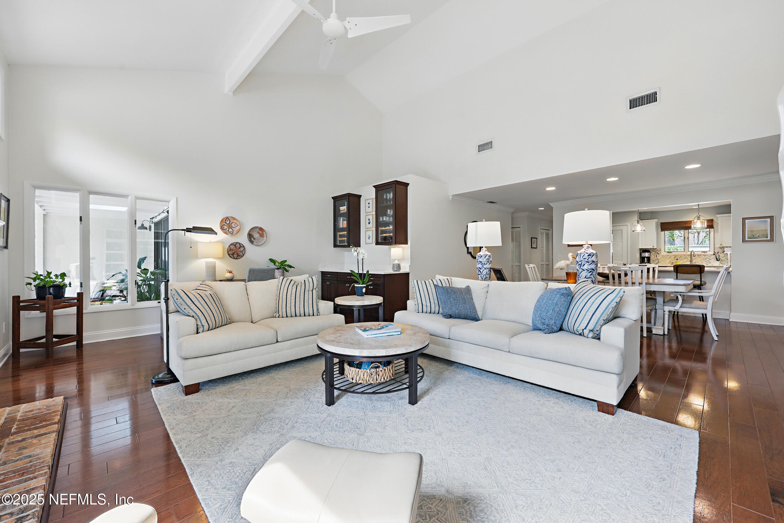 32 PLAYERS CLUB VILLAS Road